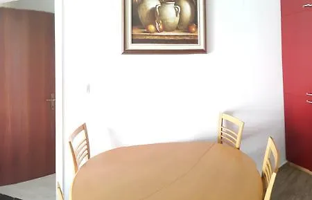 1 Омиш