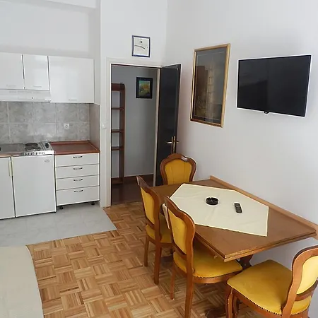 1 Omiš
